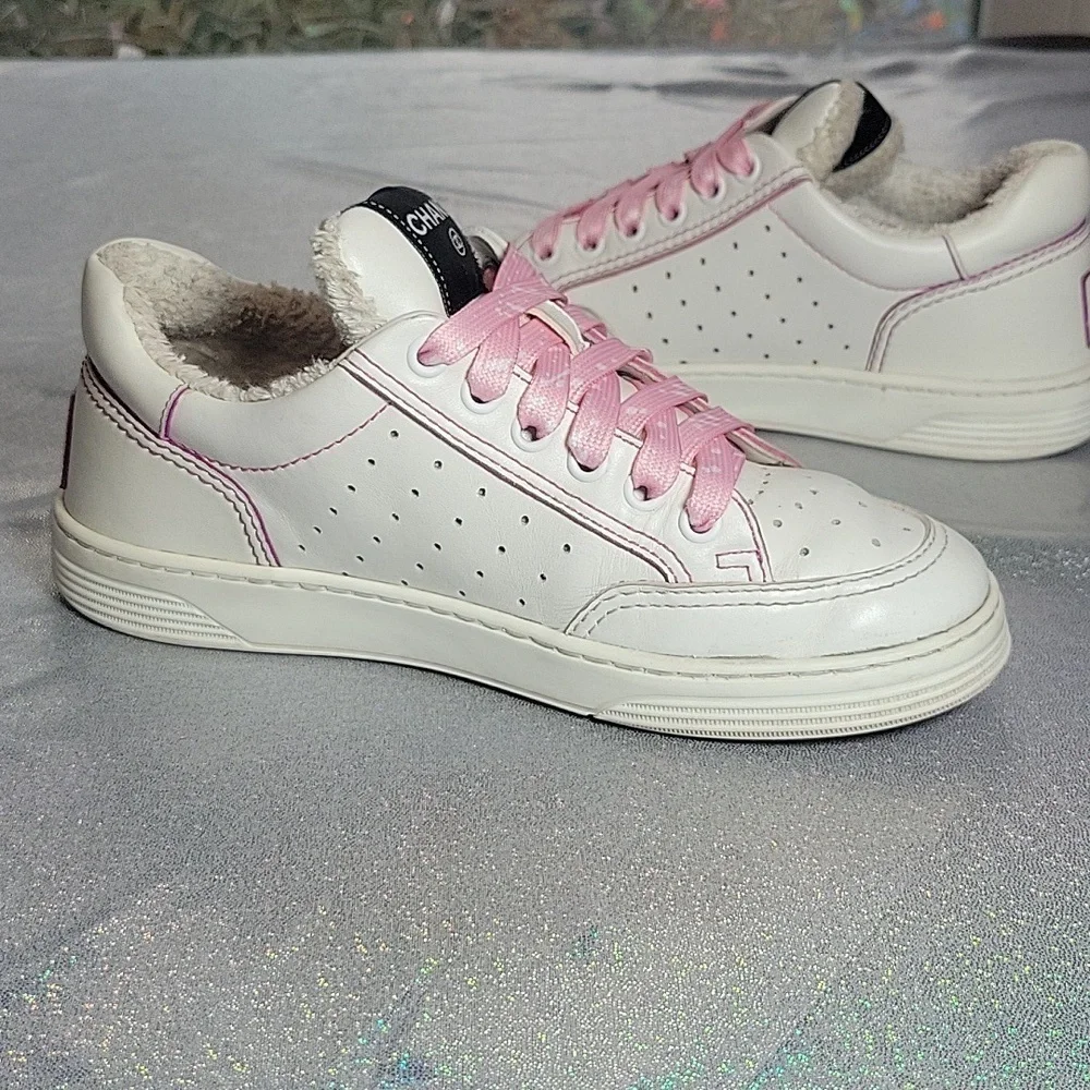Chanel 21P Calfskin Leather White Low-top Sneakers Trainers Sz:35.5 Pink Spatter - Picture 7 of 15